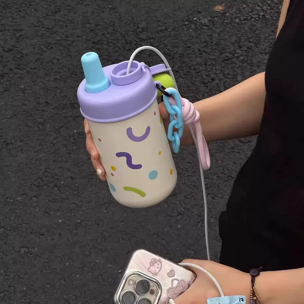 560ml Stainless Steel & Ceramic Thermos Bottle with Cute Apple Design – Insulated, Portable, Leak-Proof Travel Mug for Kids and Adults