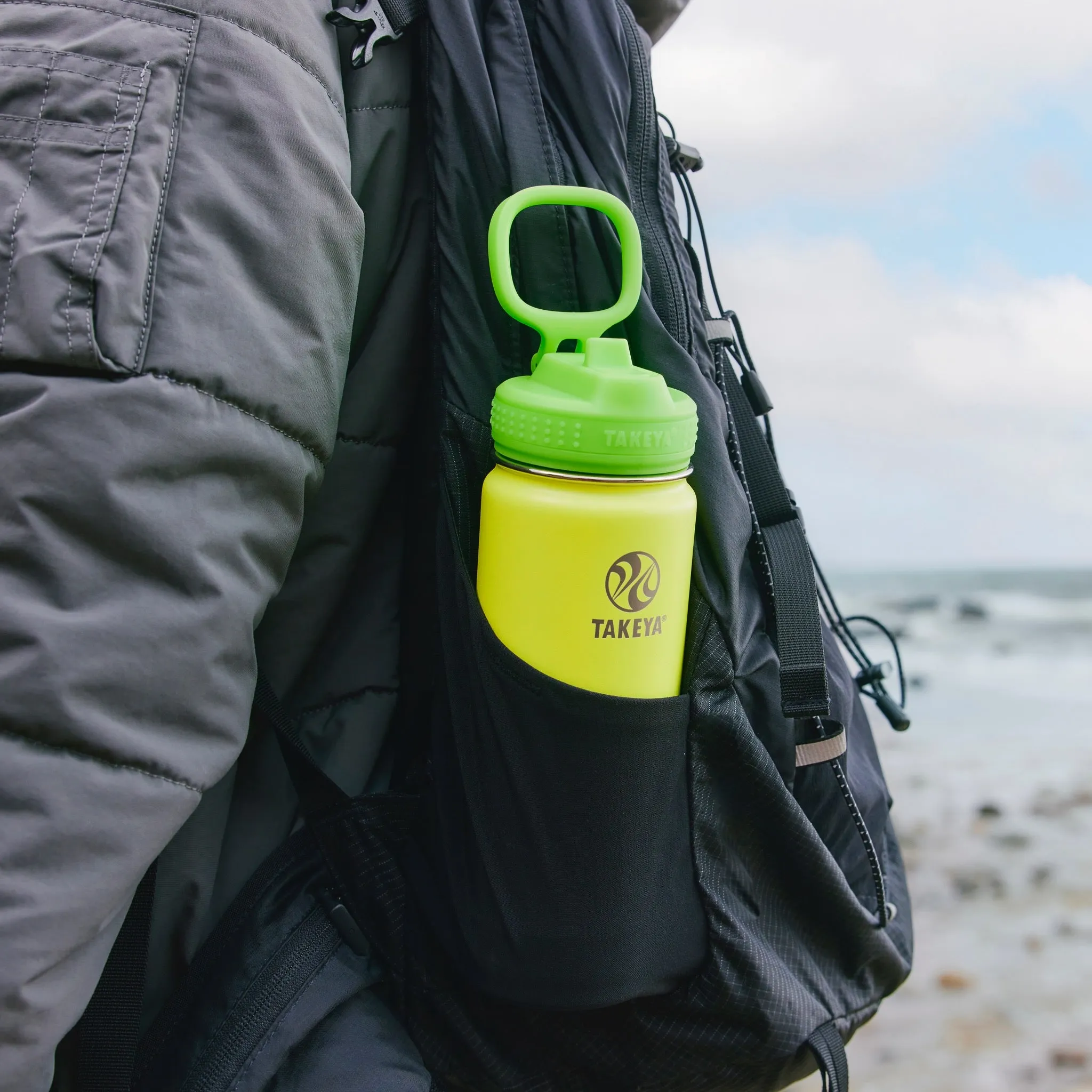 Actives Kids Glow In The Dark Water Bottle With Straw Lid