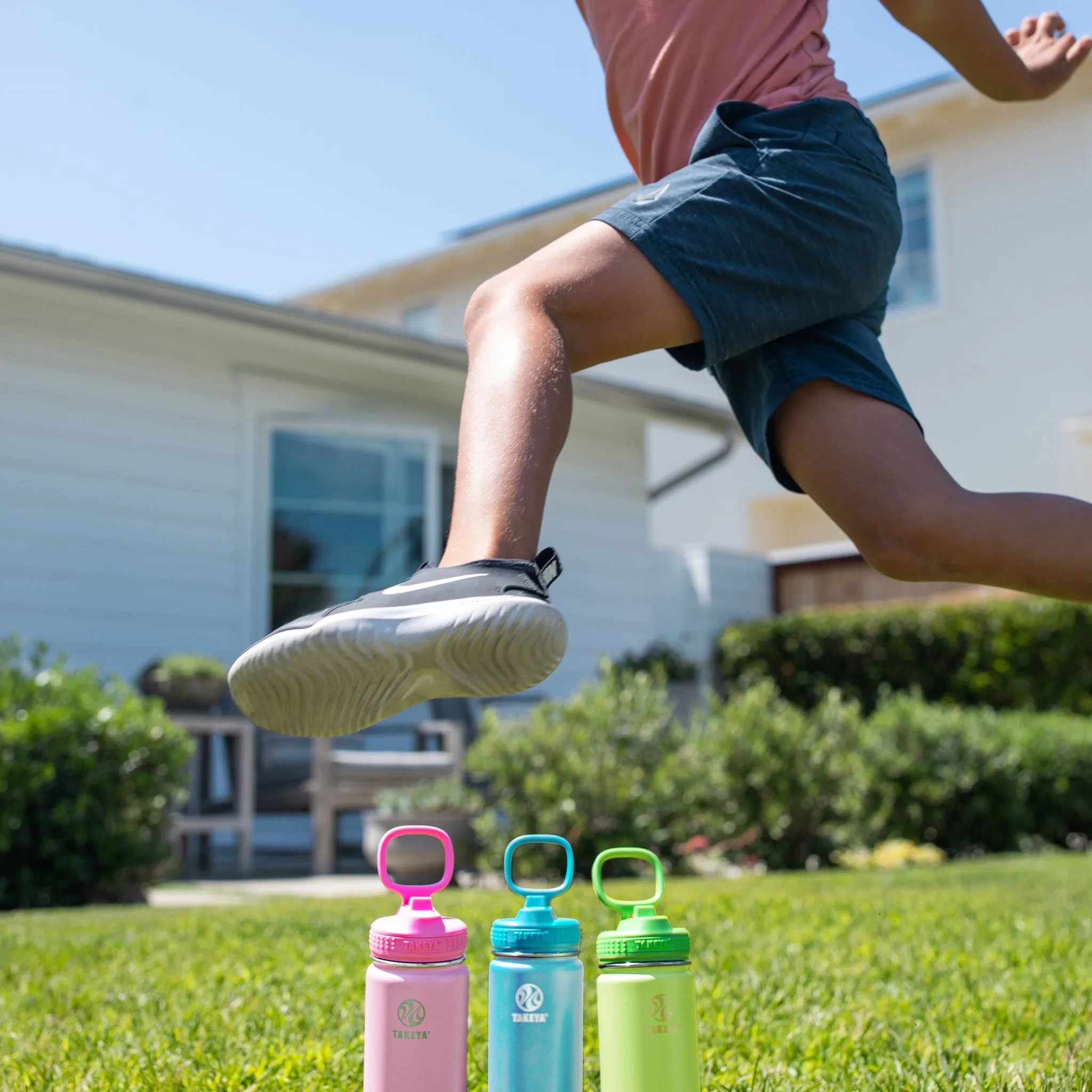 Actives Kids Glow In The Dark Water Bottle With Straw Lid