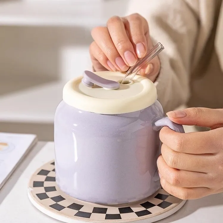 MDZF Ceramic Taro Bobo Cup with Silicone Lid – 580ml Aesthetic Ins-style Drinkware for Coffee, Tea & Daily Use (Cream Yellow/Taro Purple)